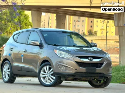 Hyundai Tucson GL 3