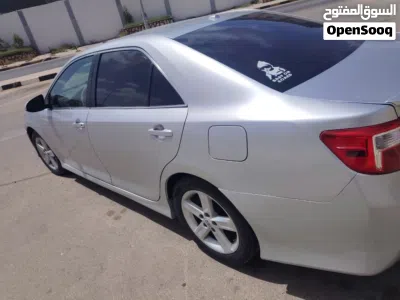 Toyota Camry XLE 2