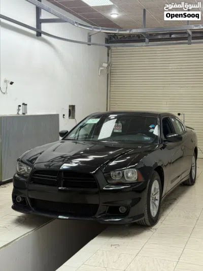 Dodge Charger SXT 2