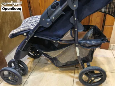 عربة أطفال ماركة Graco 3