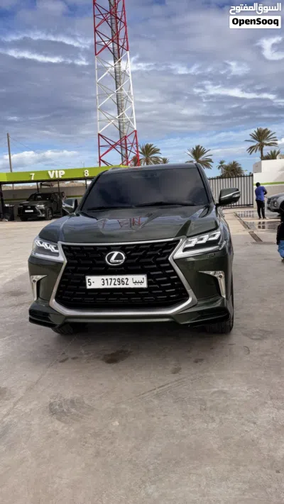 تويوتا لاند كروزر VXR 2