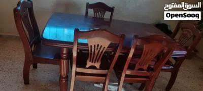 كنب وطقم سفرة غرفة ضيوف مستعمل للبيع 4