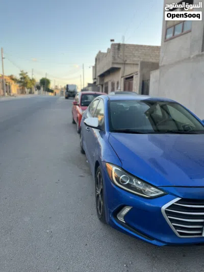Hyundai Elantra Limited 4