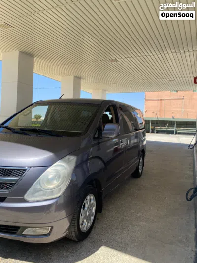 Hyundai H1 Standard 2