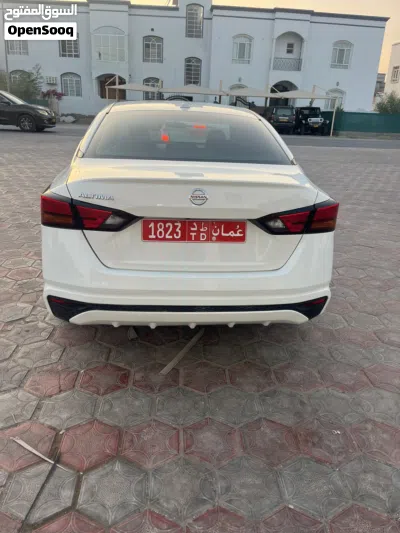 Nissan Altima Standard 4