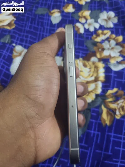 Apple iPhone 15 Pro 256GB in White - Used Excellent Condition with Charger 3