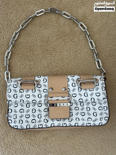 شنته يد من ماركه جس guess 2