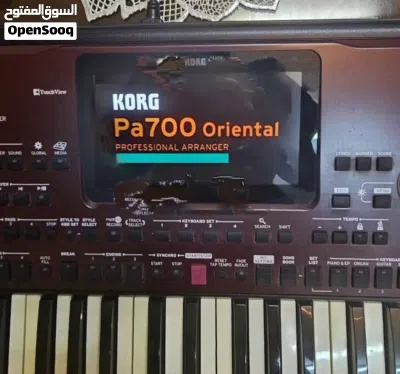 korg PA 700 بحال الجديد 4