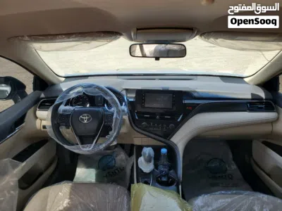 Toyota Camry LE 4