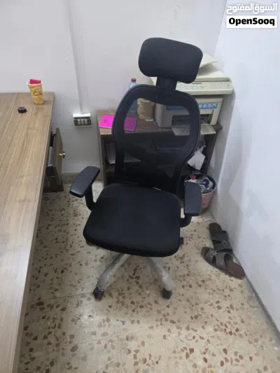 طاولة مكتب وكرسي 2