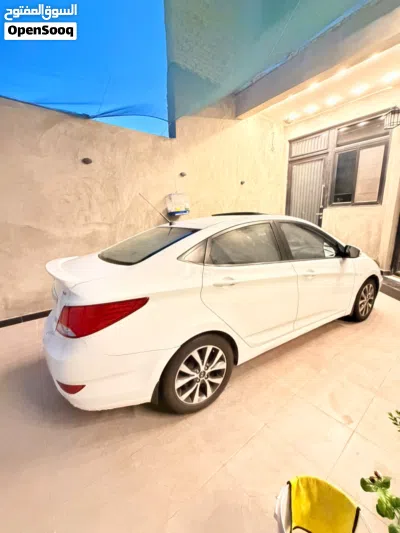 Hyundai Accent SE 4
