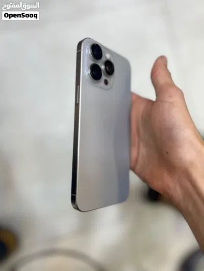 iPhone 15 Pro Max 3
