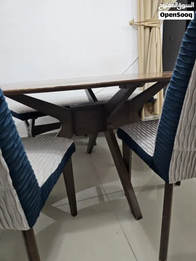 طاولة الطعام 3