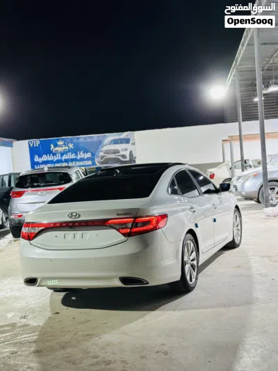 Hyundai Azera Standard 4