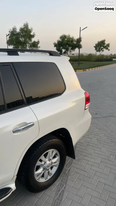 تويوتا لاند كروزر GXR 4