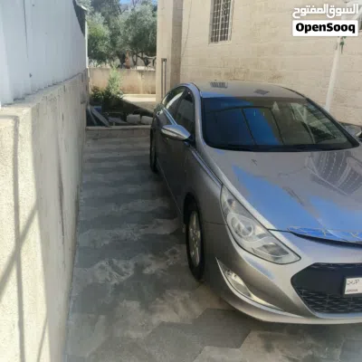 Hyundai Sonata Blue 2