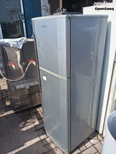 good condition fridge medium sized 3