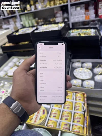 ايفون 11 برو ماكس أخضر مع ذاكرة 256 جيجابايت، مستعمل بحالة ممتازة 4