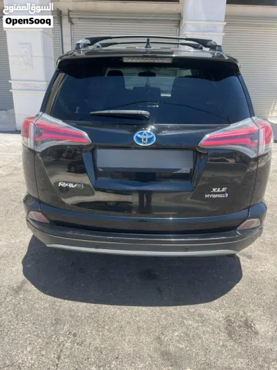 Toyota RAV 4 XLE 3