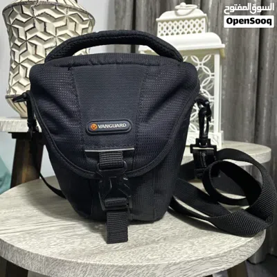 كاميرا كانون Canon EOS 1200D مع عدسة 18-55mm بحالة ممتازة 2