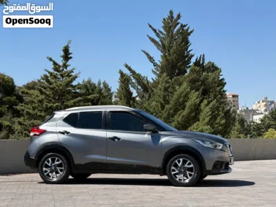 Nissan Kicks Standard 2