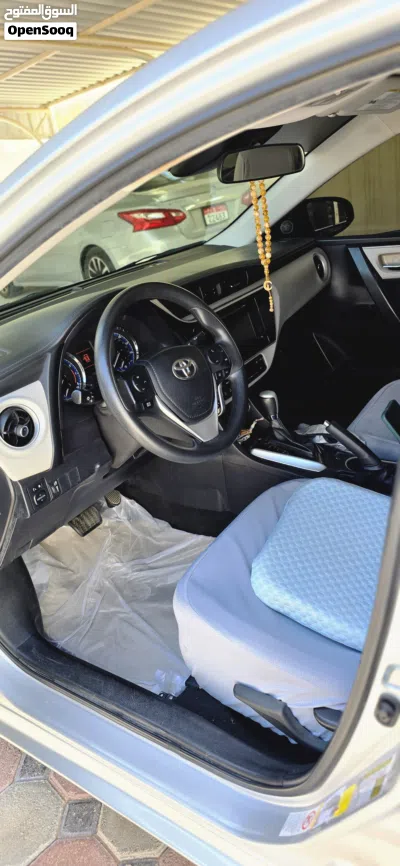 Toyota Corolla LE 3