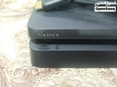 بلايستيشن 4 سليم (PS4 Slim) مميز جداً مع ايد أصلية ولعبة FC 25 الأحدث - نظافة تامة! 2