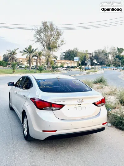 Hyundai Elantra GL 2