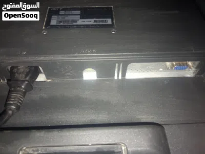 شاشة كمبيوتر بتزبط لطابعة او لابتوب نوعها ممتاز جدا وقوية نوعها acer 4
