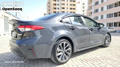 Toyota Corolla LE 4