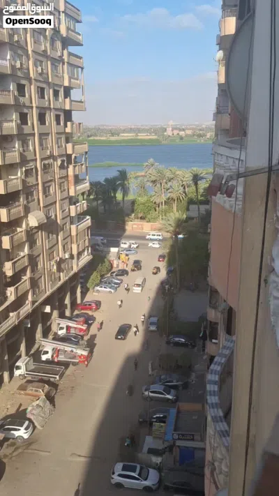 شقة للبيع من المالك مباشرة كورنيش حدايق حلوان عند النيل كانتري شارع رئيسي 4