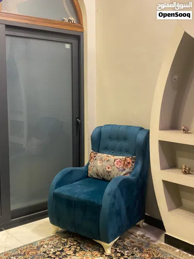 قنفات بحاله جيده جدا لا كسر ولا شك 2