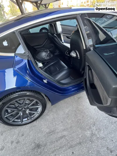 Tesla Model 3 Mid Range 2
