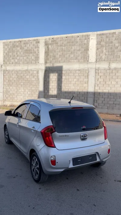 Kia Picanto EX 4