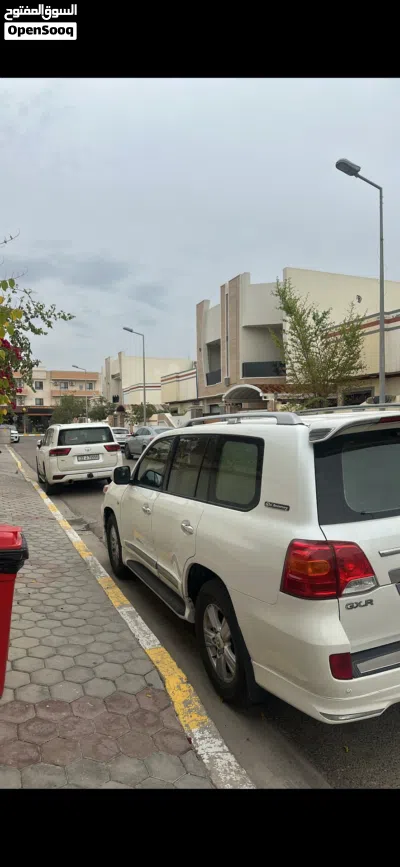 Toyota Land Cruiser GXR 3