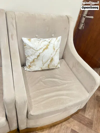 Sofa set for sale in a very good condition 4