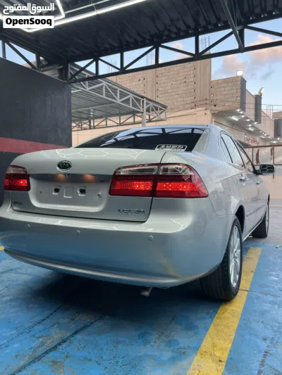 Kia Lotze 4