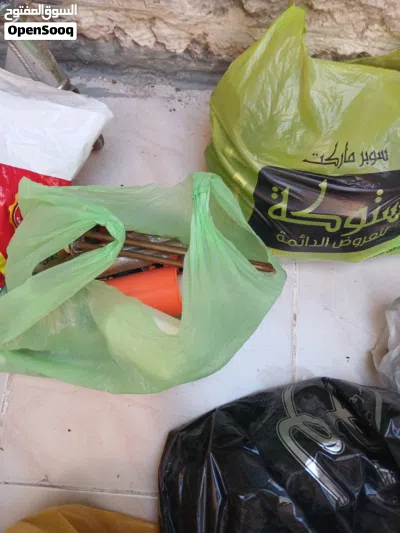 اغراض، اقفاص و بطاريات خلاطات كراسي. مواسير سباكة 4