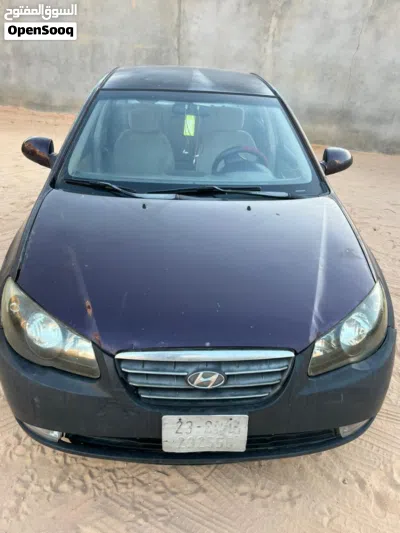 Hyundai Elantra SE 4
