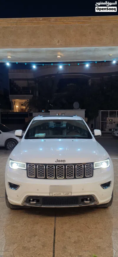 Jeep Grand Cherokee Overland 2