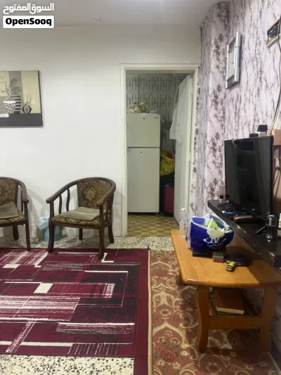 استوديو للإيجار 2