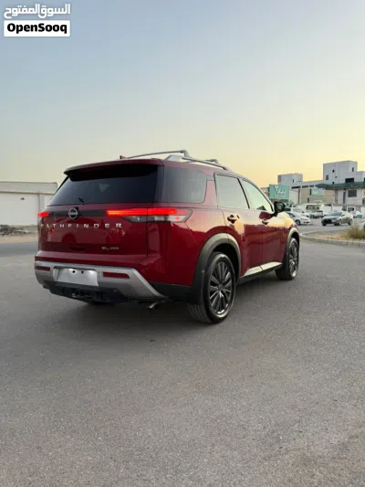 Nissan Pathfinder SL 3