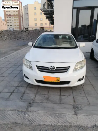 Toyota Corolla LE 2