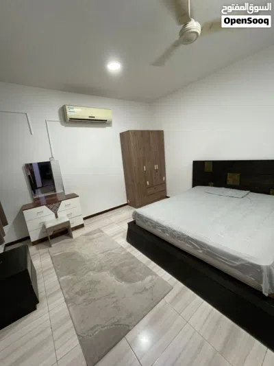 متاح غرفة وصالة اثاث جديد بالخوير One-bedroom apartment with new furniture available in Al Khuwair 3