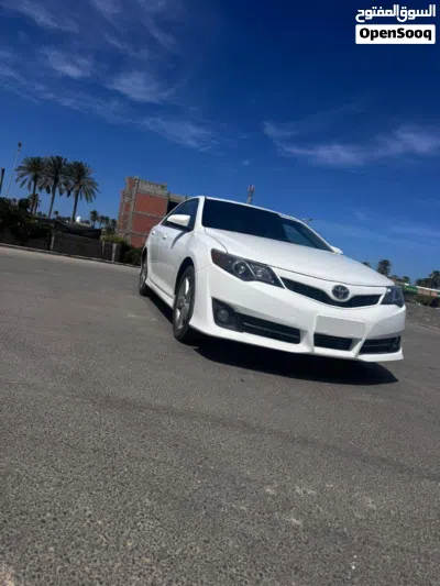 Toyota Camry SE 3