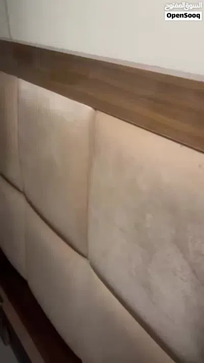 غرفه نوم كامله تخت مع فرشه مترين بمترين 2
