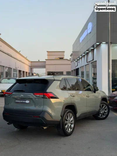 Toyota RAV 4 XLE 4