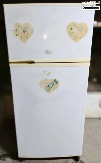 ثلاجه شارب حجم وسط قابل للتفاوض 2