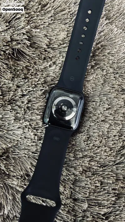ساعة Apple Watch Series 4 ولا قحطة اقرأ الوصف 2