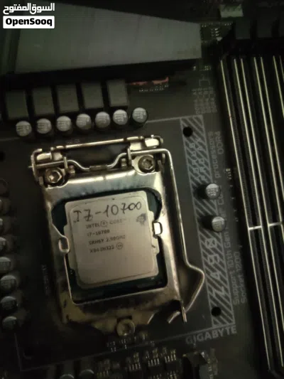 لوحة AORUS Z490 PRO AX مع معالج i7-10700 و تخزين NVMe M.2 سعة 1TB 3